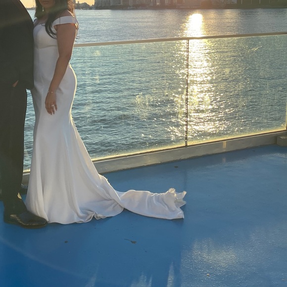 Maggie sottero wedding dress - Picture 7 of 9